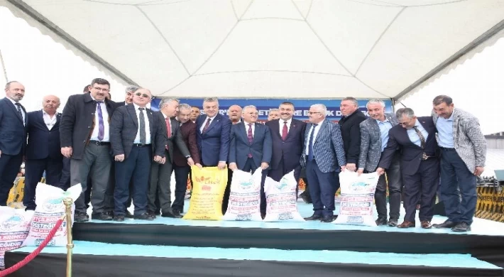 Kayseri’de tarım projeleri meyvelerini veriyor
