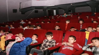 Köyden indim sinemaya! Çocuklar ilk kez dijital sinema keyfi yaşadı